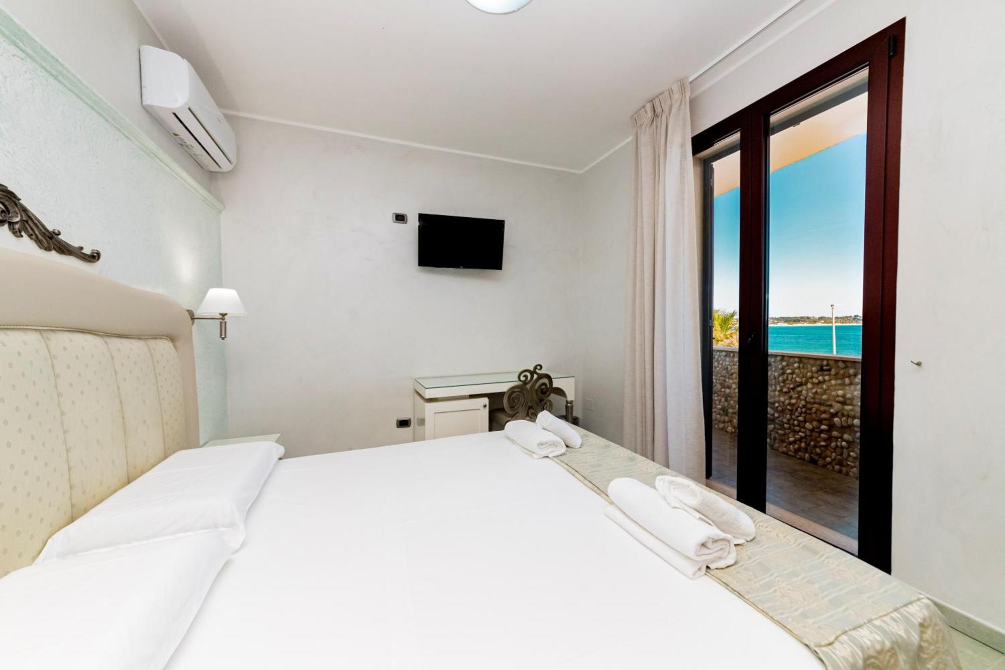 Hotel Alba Torre Lapillo Extérieur photo