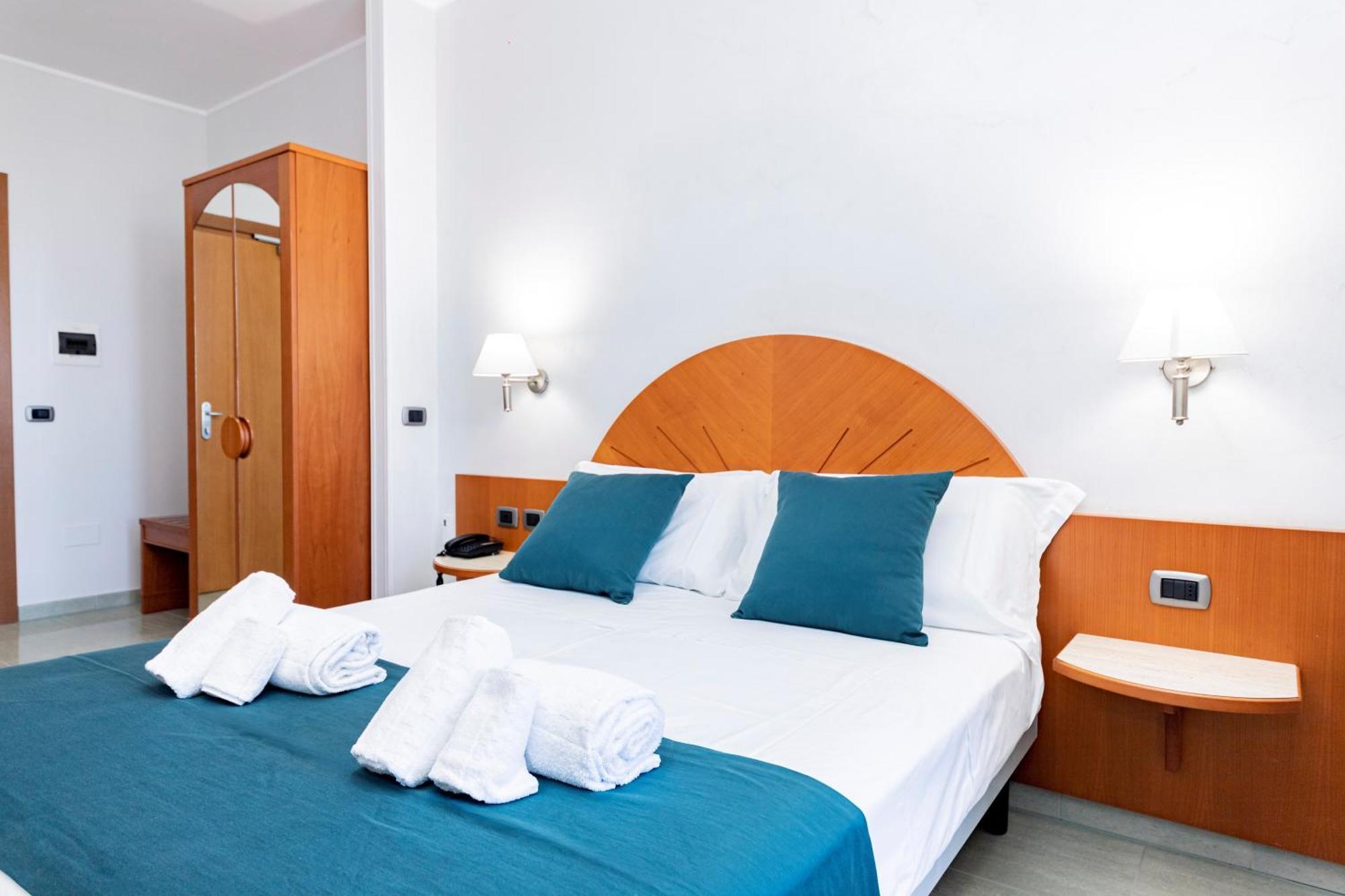 Hotel Alba Torre Lapillo Extérieur photo